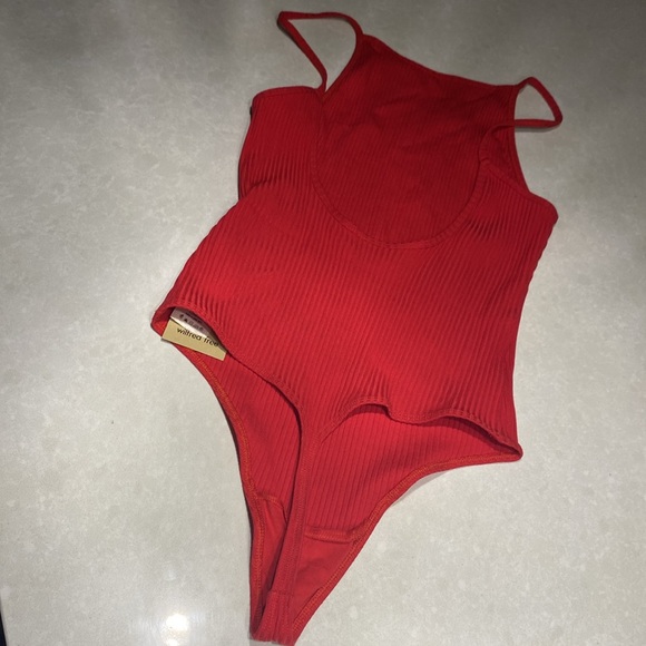 New Aritzia Wilfred Ribbed Annecy Bodysuit Red Size M with tags ⭐️⭐️⭐️⭐️ - Picture 15 of 17
